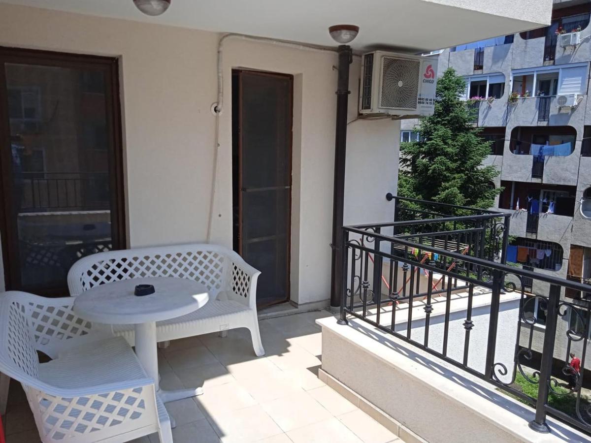 Flora Beach Apartaments Burgas City Exteriér fotografie